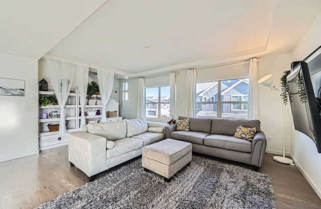 Spacious Home Near Airport /View/Comfy Beds