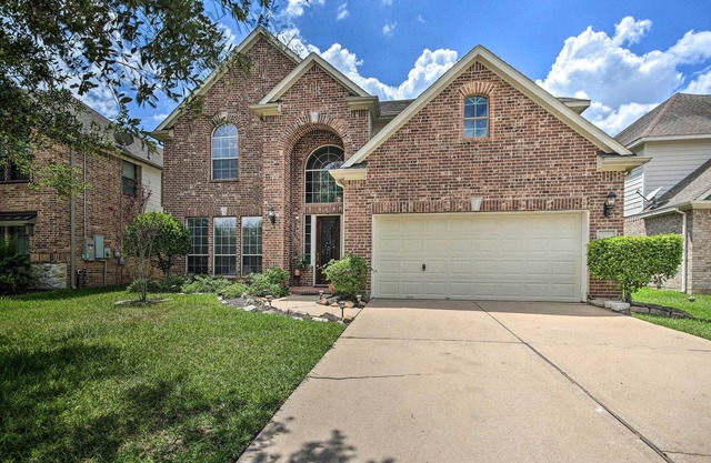 Spacious Home w/ Backyard ~ 25 Mi to Houston!