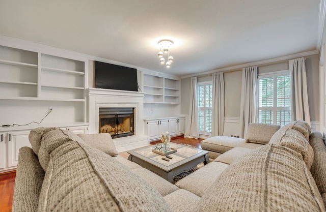 Spacious Home w/ Deck & Perks in Marietta!