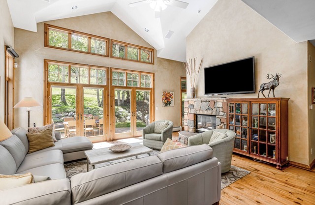 Spacious Home w/Mountain Views, Game Room, Shared Hot Tub, Grill, & Pool Table