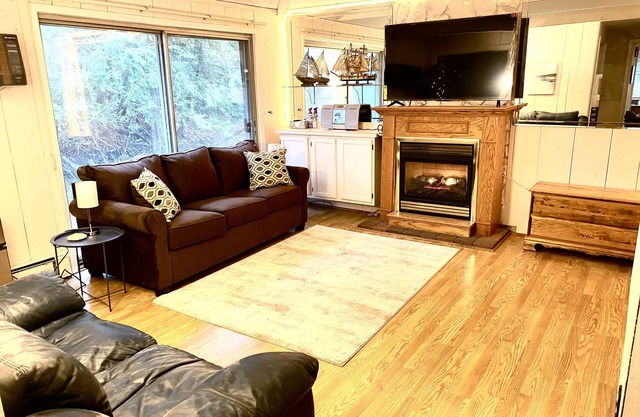 Spacious House short walk to Bills Stadium