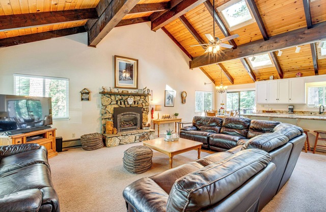 Ruhiges South Lake Tahoe House mit großer privater Terrasse