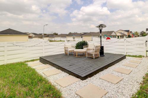 Spacious Houston Home with Private Yard and Fire Pit!