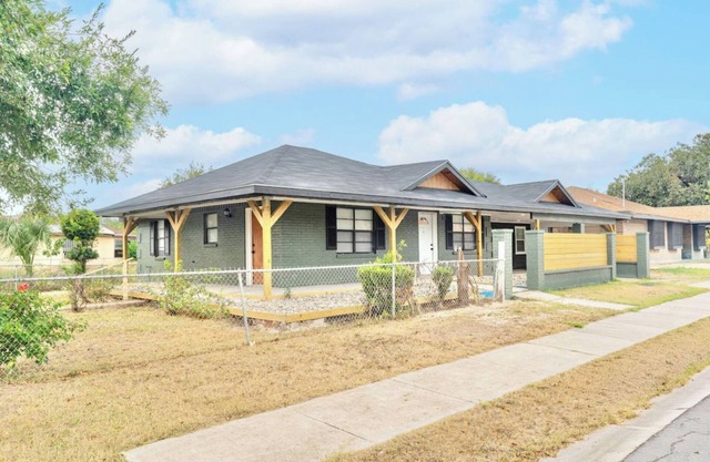 Spacious in Downtown McAllen