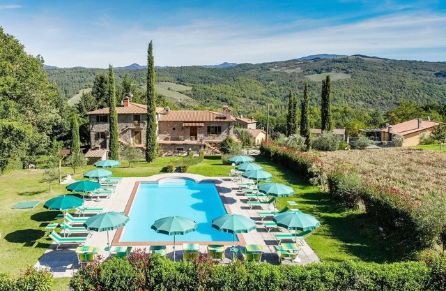 Geräumige Villa mit privatem Pool in der Toskana, in der Valtiberina-Landschaft