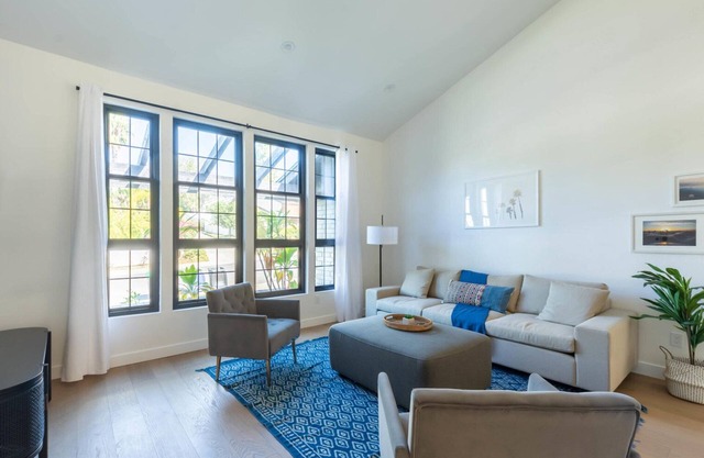 Spacious Laguna Hills 3BR, Fully Furnished & Equipped, by Blueground