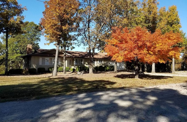 Spacious Lake House with View of Norfork Lake