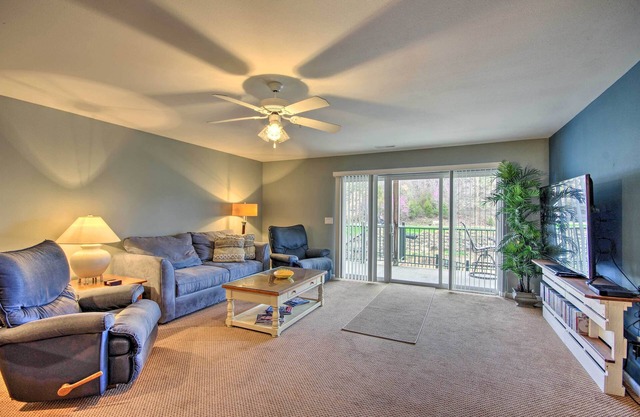 Spacious Lakefront Condo w/Views in Camdenton!
