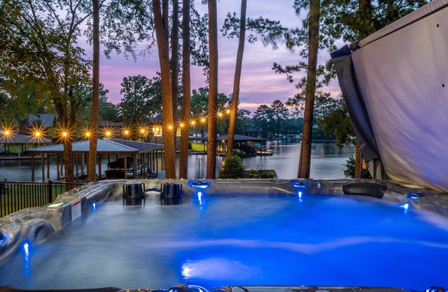 Spacious Lakefront Getaway w/Spacious Deck & Dock