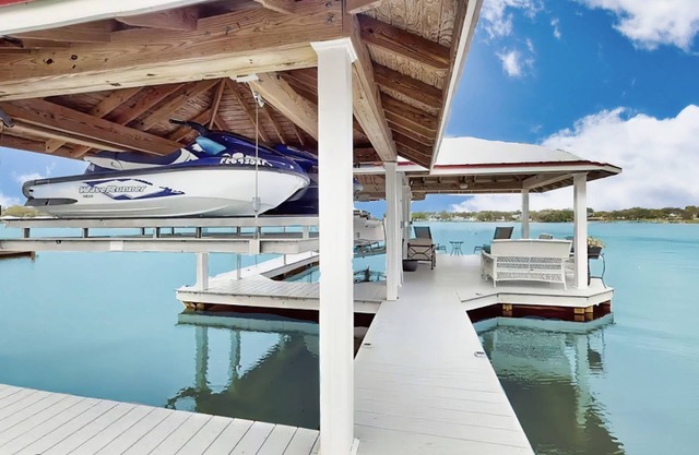 Spacious lakefront house with private dock , gas grill, deck and patio