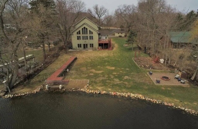 Spacious Lakehome on Long Lake in Burtrum, MN: 3 Bedroom/Bath, 2 Kitchens