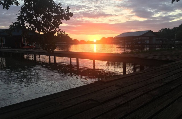 Spacious Lakehouse with Gorgeous Lake Views and Lots of Activities