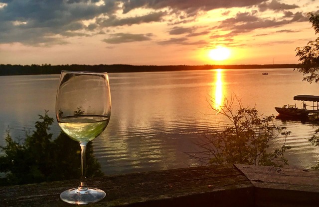 Geräumige Lakeshore-Kabine