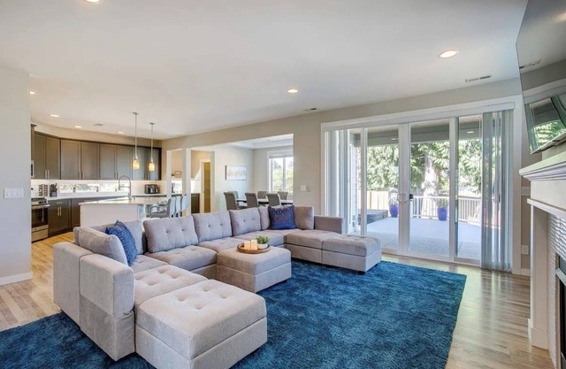 Spacious Lakewood Home Rental w/ AC & Hot Tub!, Spacious, Luxury Home w/Hot Tub