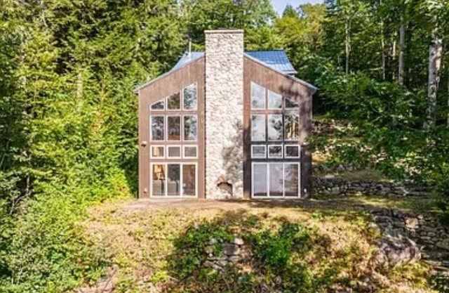 Spacious Lodge with Private Waterfront on Great Moose Lake