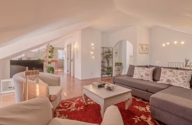 Spacious Loft w/ City view in Principe Real