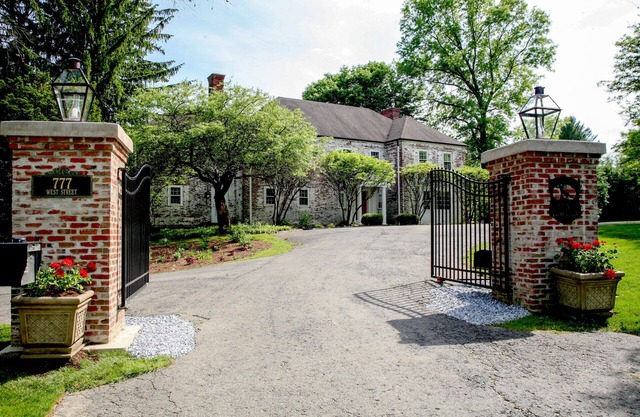 Spacious Luxury Berkshire's Estate on 21 acres