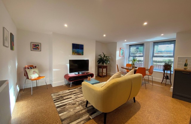 Spacious luxury double apartment in Folkestone, with parking and EV charging