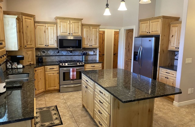 Spacious Luxury Home in Heart of Idaho Falls
