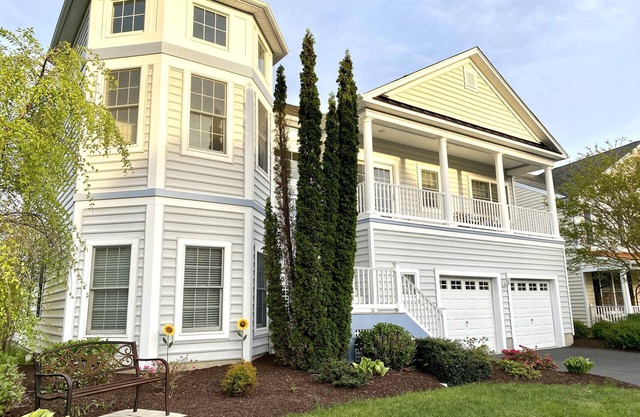 Geräumiges Luxushaus in Waterfront Resort mit Innen- / Außenpools