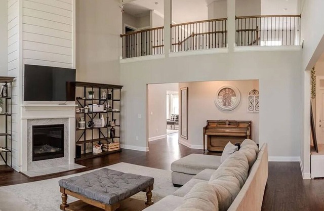 Spacious Luxury Retreat – 6BR/5BA in Cumming, GA