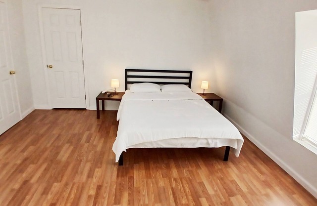 Spacious master bedroom with a queen and full bed, 2 blocks from Route 95