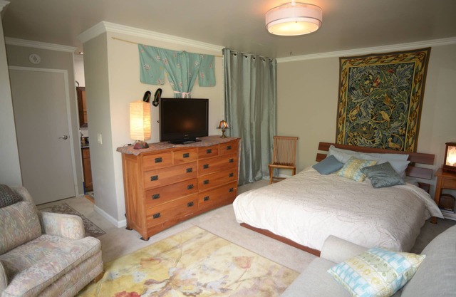 Geräumiges Hauptschlafzimmer, privates Bad und Eingang, Terrasse, Grill, 2 d min, 2 pro max.