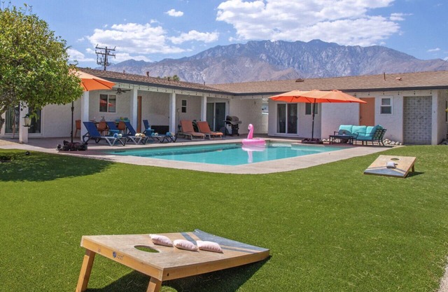 Spacious Mid-Century Style Oasis with Casita