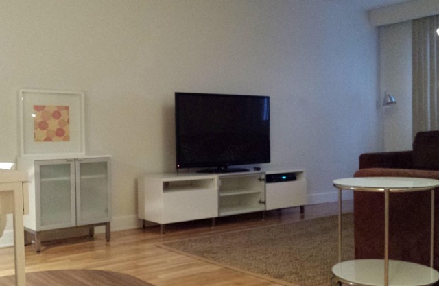 Geräumige, moderne 2 Schlafzimmer, 20 Minuten in die Innenstadt
