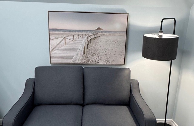 Spacious, modern home - 5 minute walk to Port Elgin beach & restaurants.