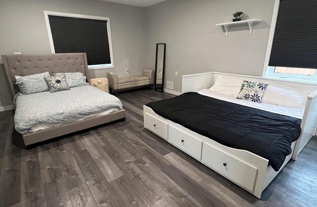 Spacious modern home with fully fenced yard. Pet friendly! Quiet neighbourhood.