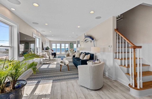Spacious Modern Ocean Front Beach House in IndianTown Beach Old Saybrook, CT