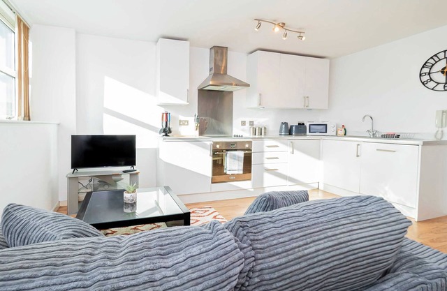 Spacious & Modern Studio in Central Nottingham