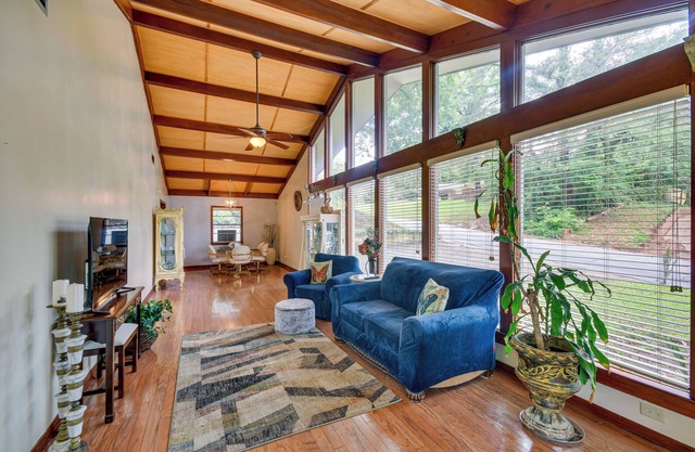 Spacious Montgomery Home ~ 3 Mi to Downtown!