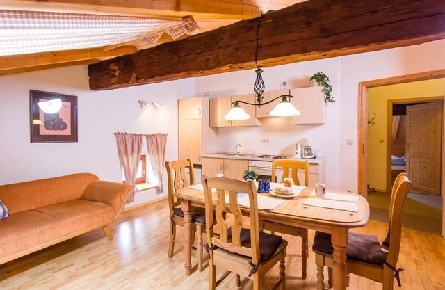 Großzügige Nichtraucher-Mansardenwohnung (75qm)