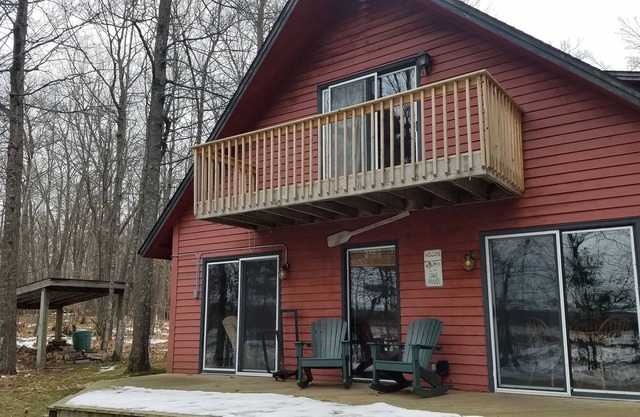 Spacious Northwoods Lakefront Retreat!