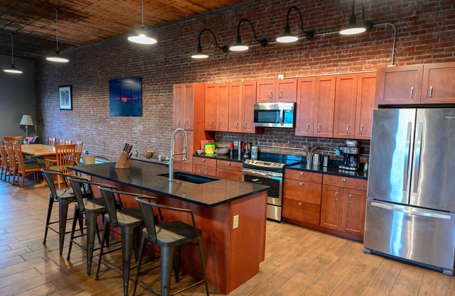 Erleben Sie authentisches Downeast Maine in einem 3-Zimmer-Loft mit Hafenblick