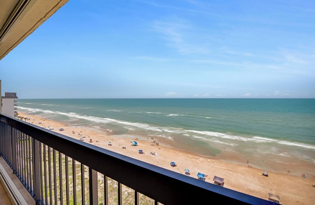 Get your vitamin SEA fix with this spacious oceanfront condo. Spectacular views!
