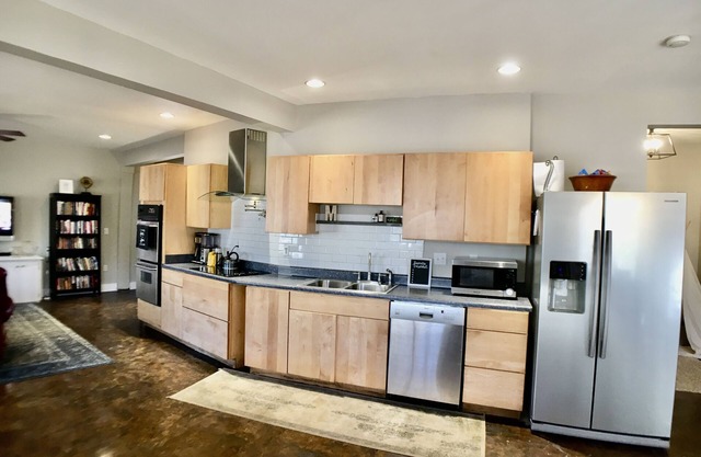 Spacious Old Mandeville Apartment on the Trace