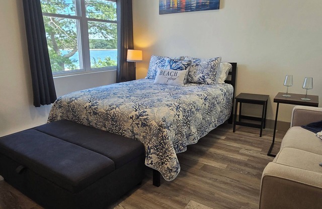 Spacious Onset Beach Studio Amazing Ocean Views - Gateway to Cape Cod