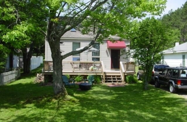 Spacious, open, 3-Bedroom 2 bath House with Lake Mitchell views