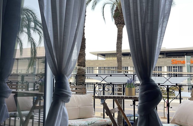 Spacious Private Apartment BuenaVista with Rooftop in Grao - Centrally Located
