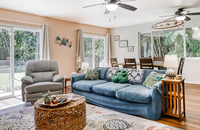 Spacious Pahoa Home with Fenced Yard, Washer/Dryer & Fast WiFi