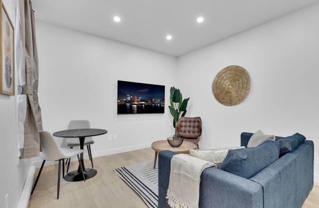 Spacious & peaceful 2 bedrooms, sleep 6