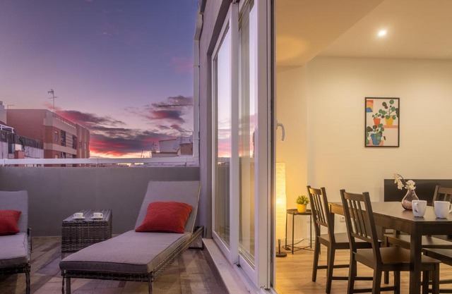 Spacious Penthouse with Private Terrace