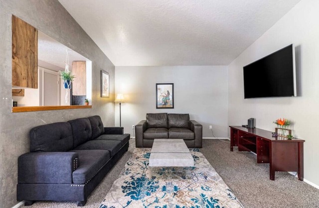 Spacious Pet Friendly Retreat!