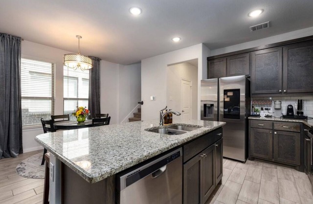 Spacious Pet Friendly - 7 Miles to Eagle Mountain Lake