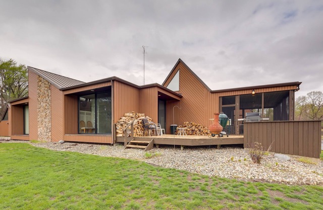 Spacious Plymouth Hideaway on Acreage w/ Lake!