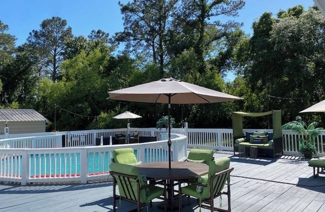 Spacious Poolside Retreat - Close to Area Beaches