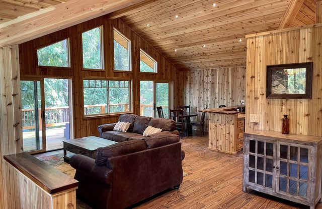 Spacious Priest Lake Retreat with lake views and pet friendly